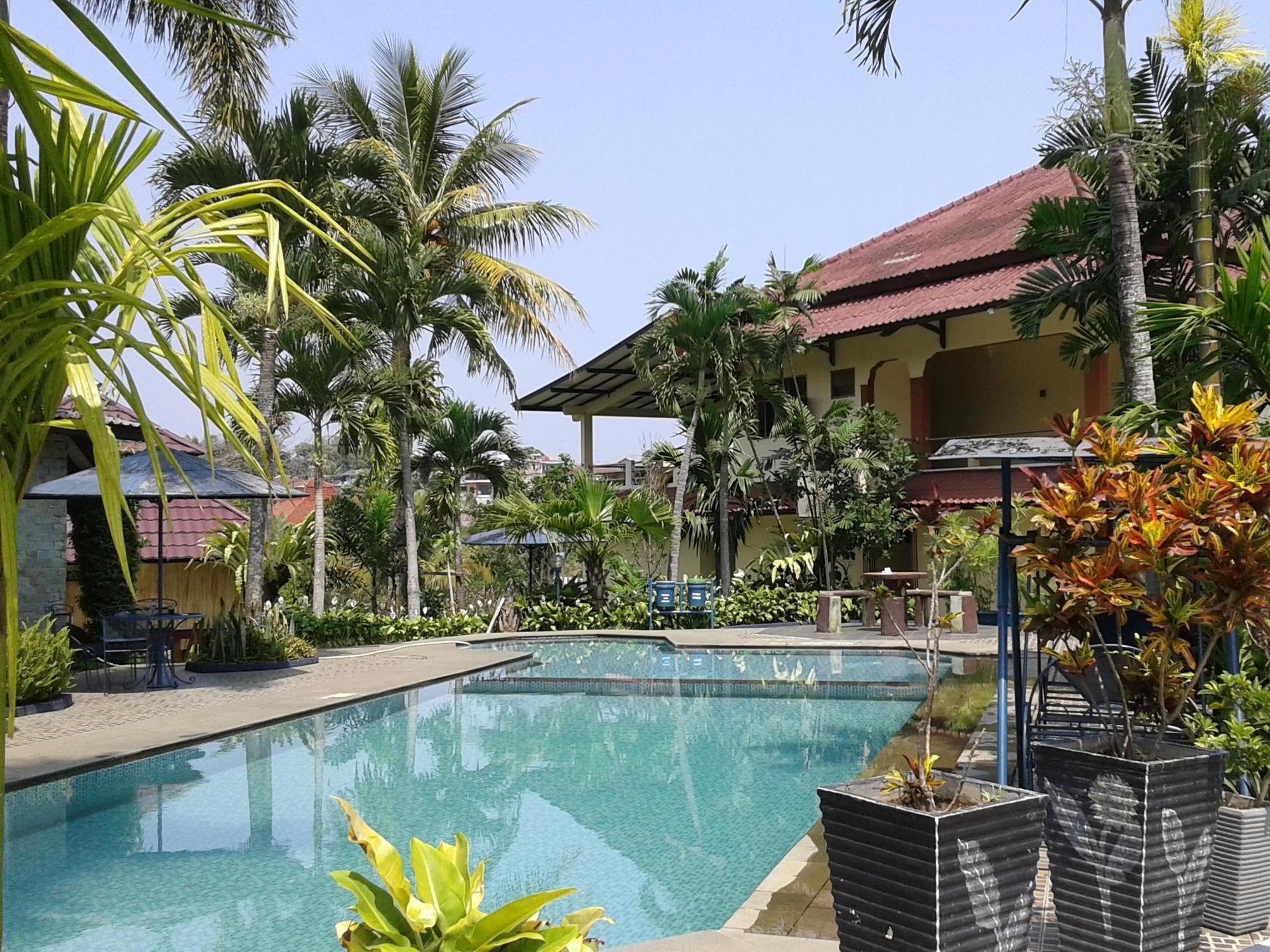 Aries Biru Resort Cisarua Εξωτερικό φωτογραφία